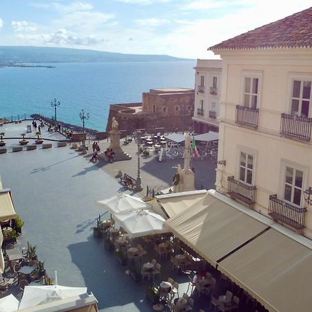 Hotel Della Piazza Пиццо Экстерьер фото
